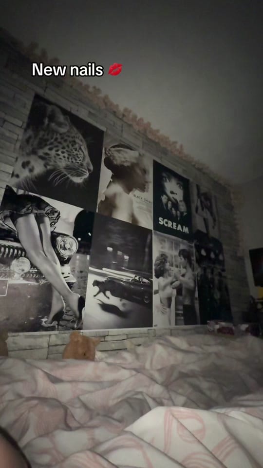 Post 7 by Emma <3 on TikTok (video)