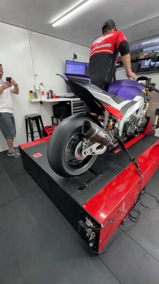 Post 3 by Reparto Veloce on TikTok (video)