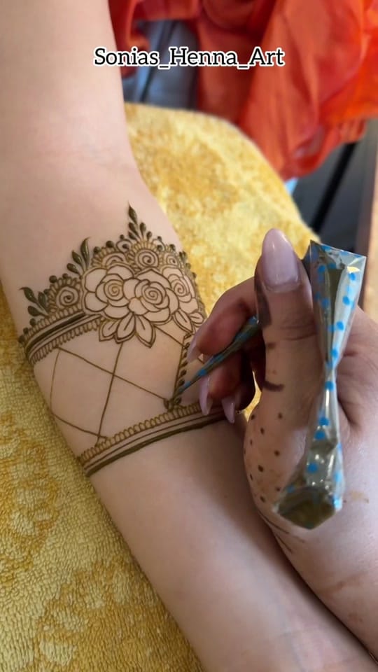 Post 2 by Soniashenna on TikTok (video)