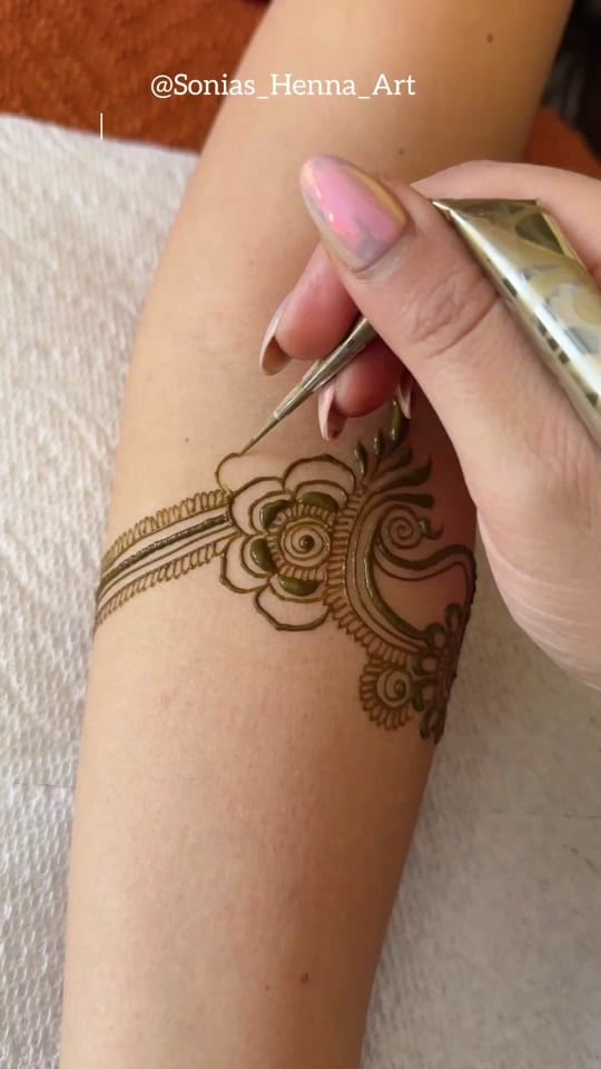 Post 10 by Soniashenna on TikTok (video)