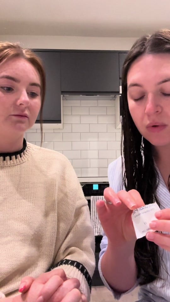 Post 2 by itshollycurran on TikTok (video)