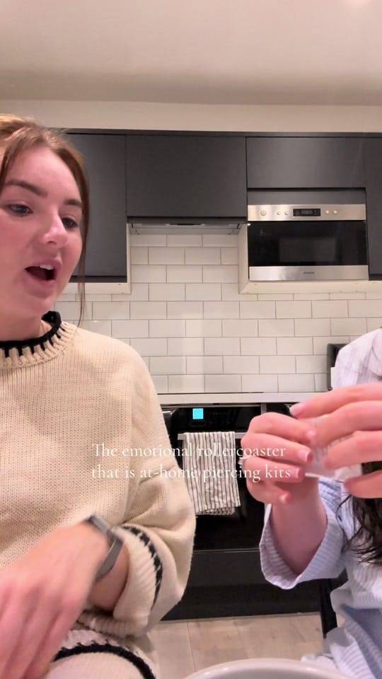 Post 1 by itshollycurran on TikTok (video)