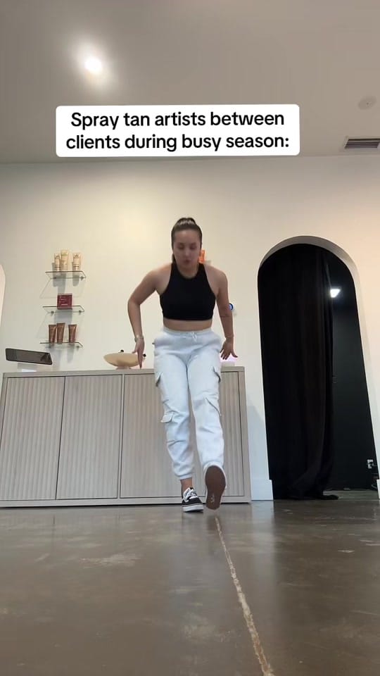 Post 2 by TORONTO SPRAY TANS & TRAINING on TikTok (video)