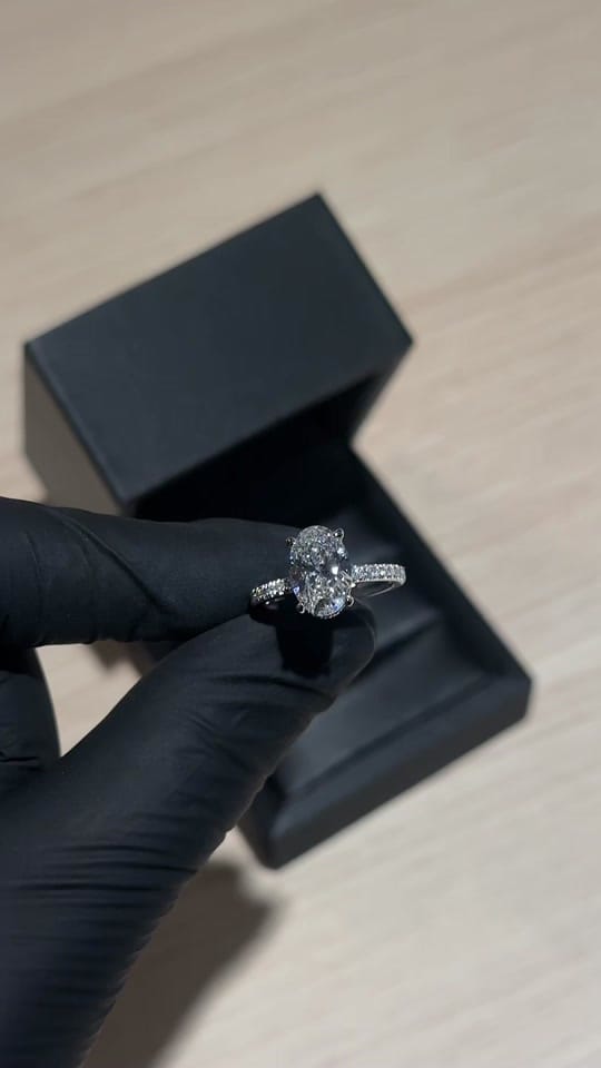 Post 4 by Grandèur Diamonds on TikTok (video)
