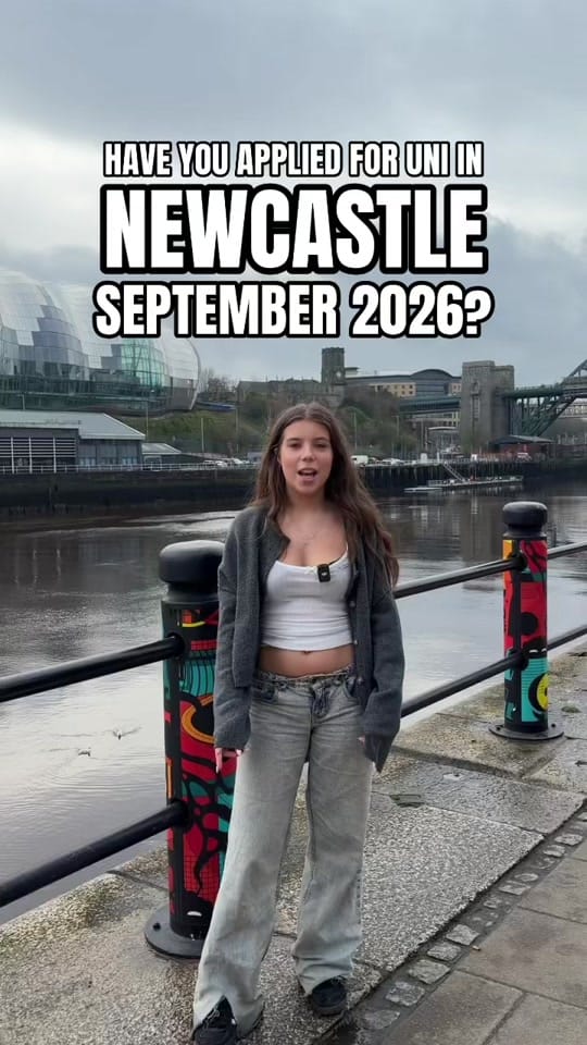 Post 6 by A Loose Uni Student on TikTok (video)