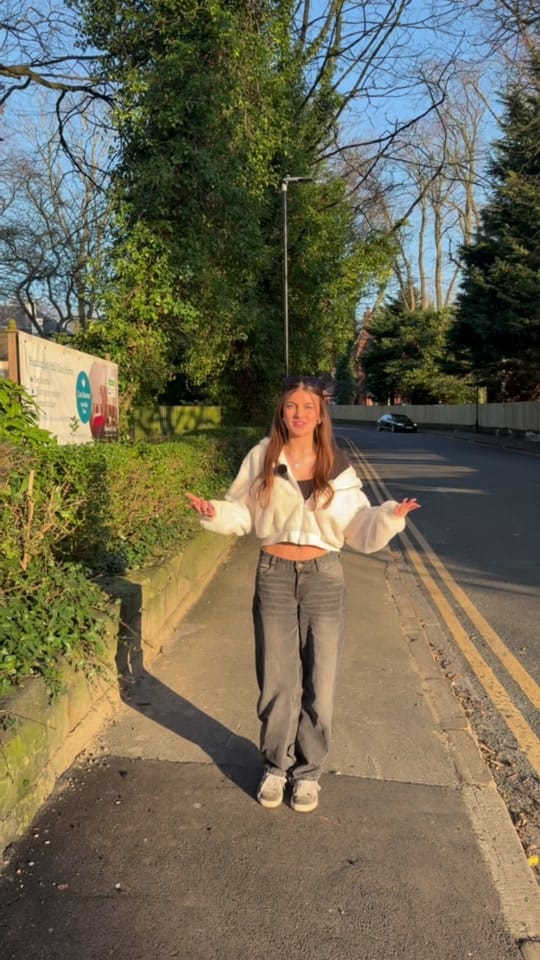 Post 1 by A Loose Uni Student on TikTok (video)