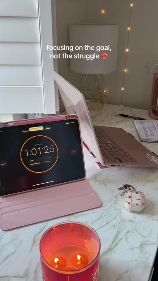 Post 1 by cloxdberry on TikTok (video)