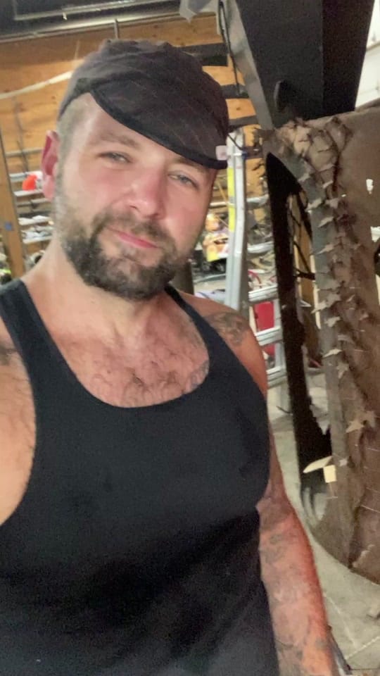 Post 3 by ivaniler on TikTok (video)