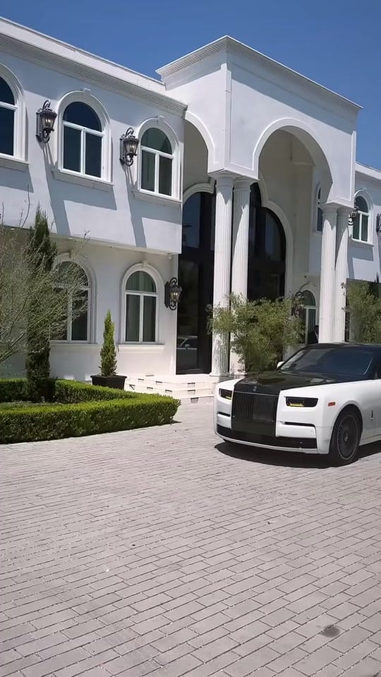 Post 1 by RR Baasso MM on TikTok (video)