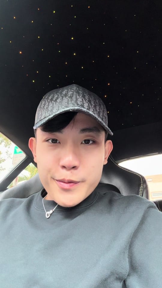Post 1 by Moe Htet Kyal on TikTok (video)