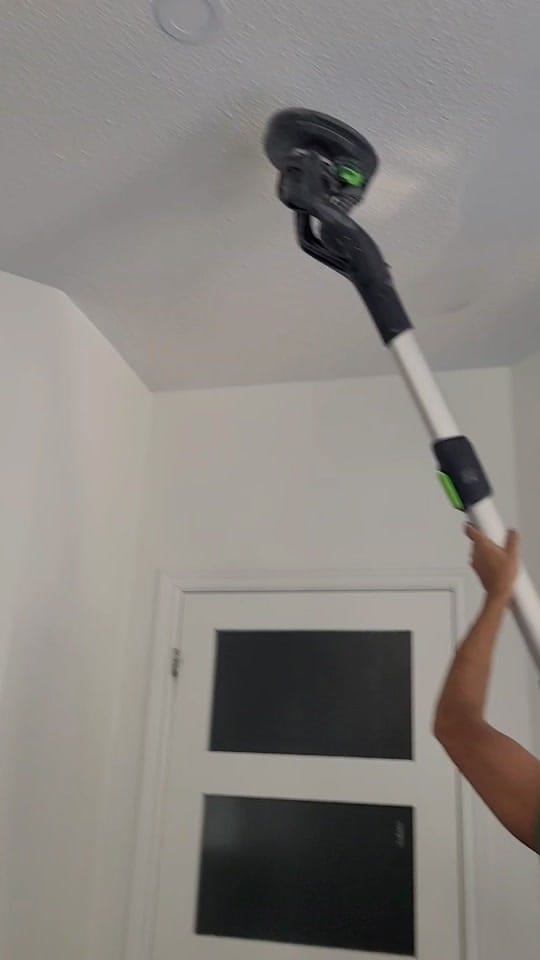 Post 10 by tariqspopcornremoval_ on TikTok (video)