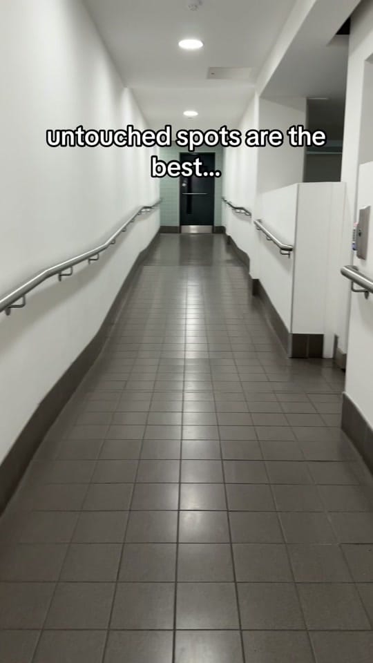 Post 2 by bp_1zx on TikTok (video)