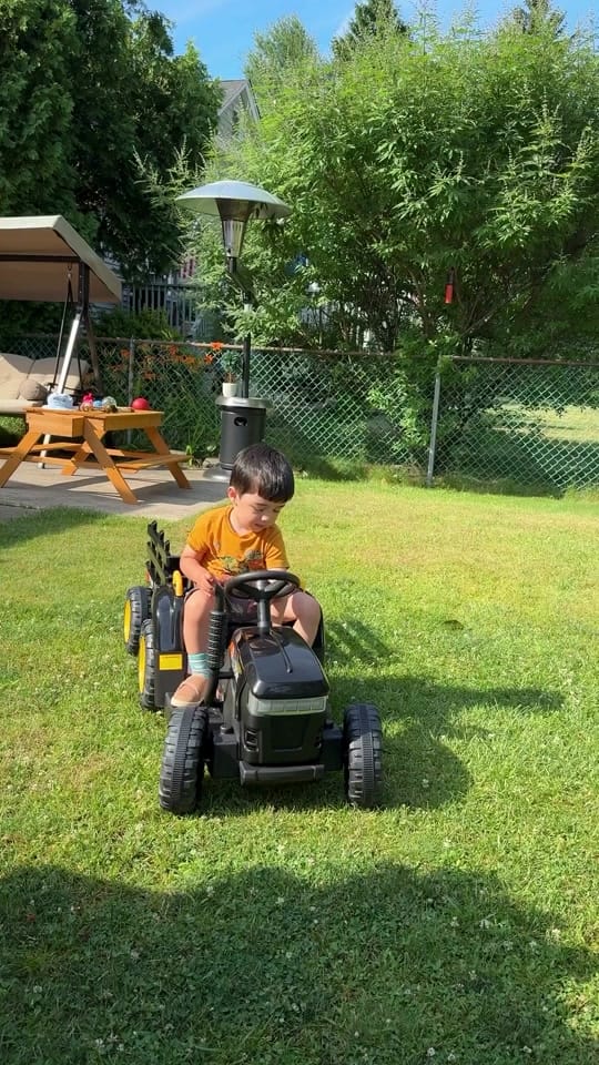 Post 8 by Tobbi US on TikTok (video)