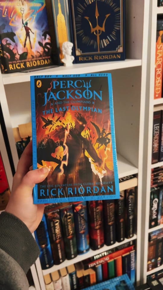 Post 10 by jessicarosereadsbooks📚🔱 on TikTok (video)