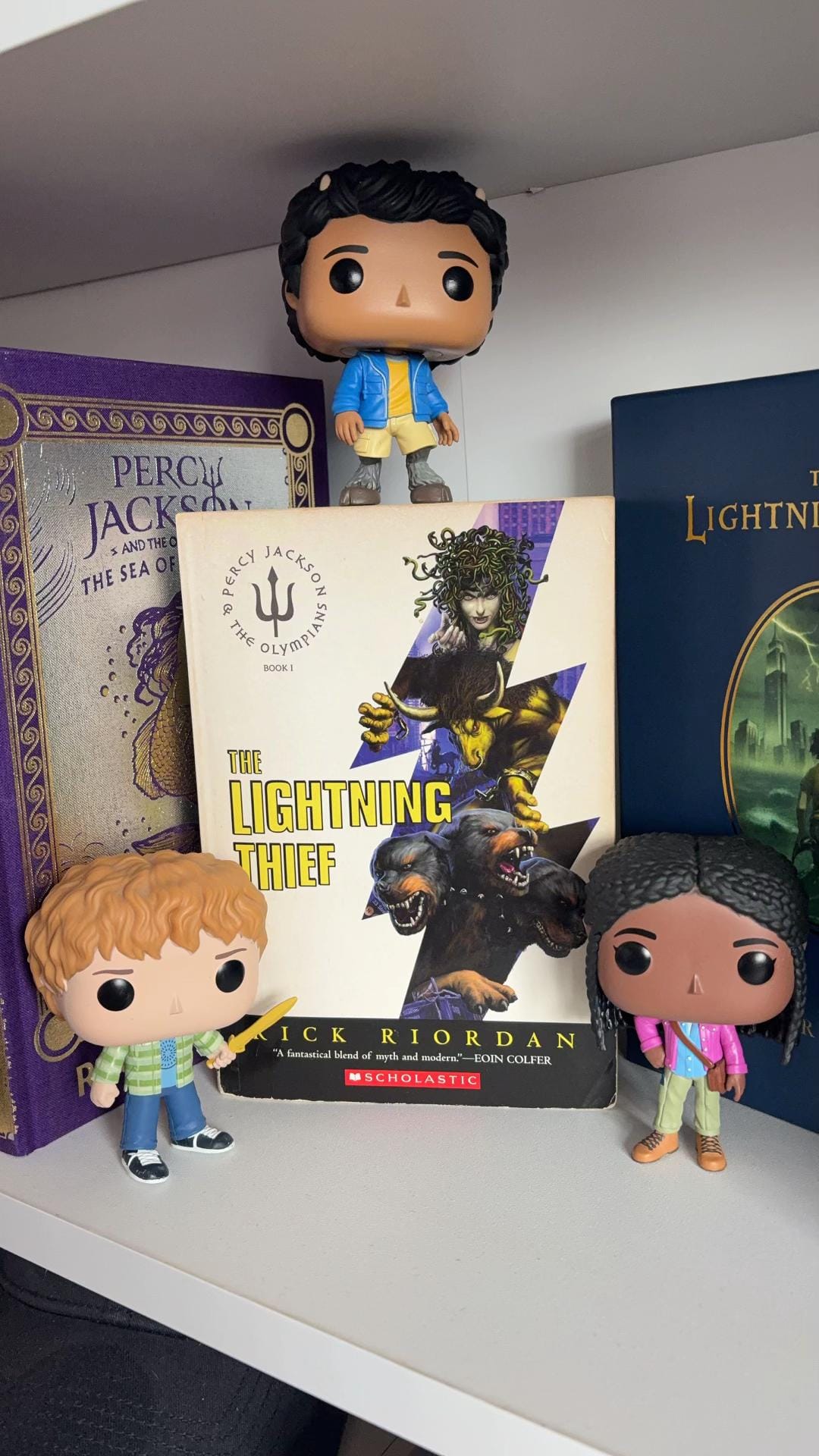 Post 2 by jessicarosereadsbooks📚🔱 on TikTok (video)