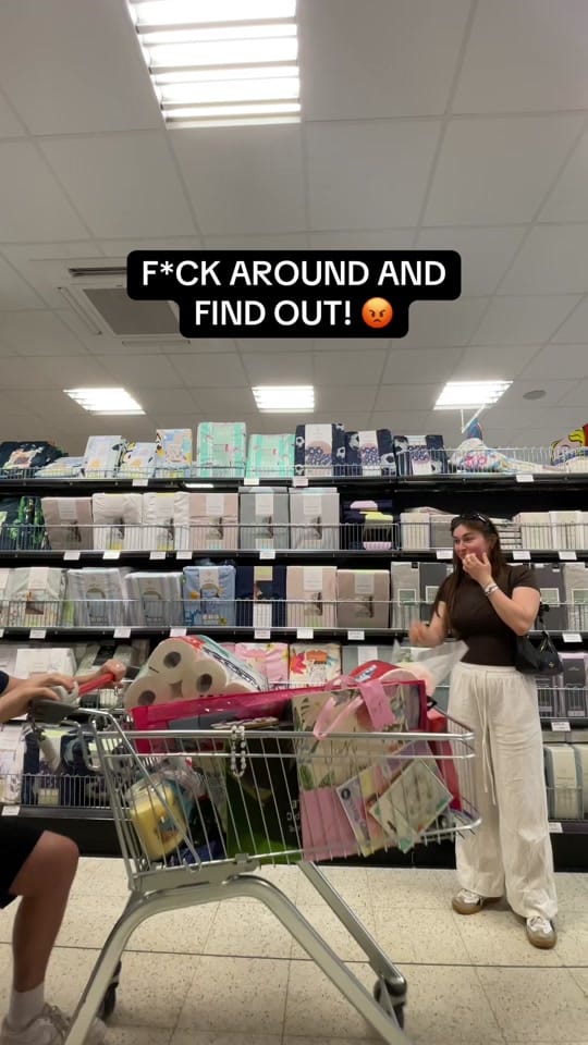 Post 1 by Ryan London on TikTok (video)