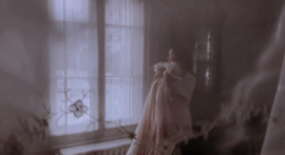 Post 7 by Emeline Rose on TikTok (video)