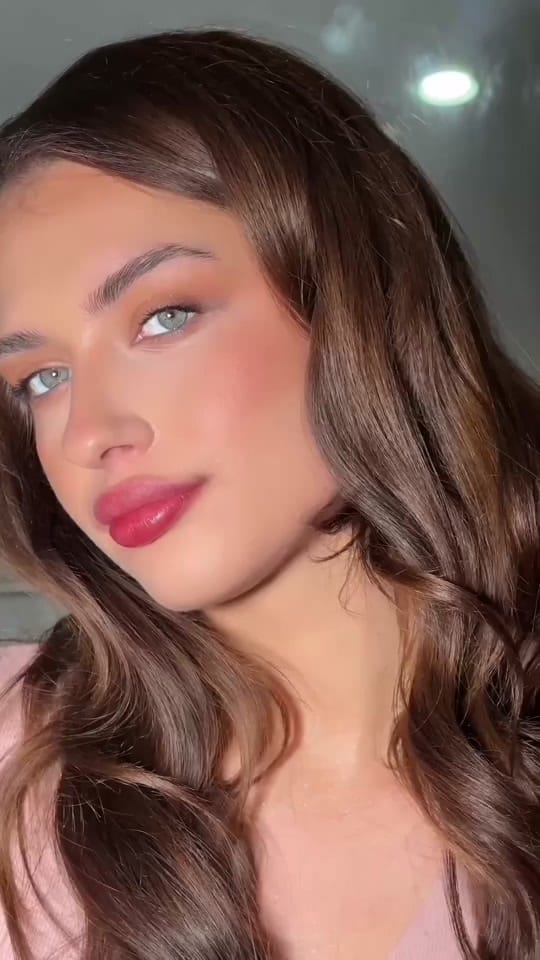 Post 3 by Bridal  Makeup by Sara London on TikTok (video)