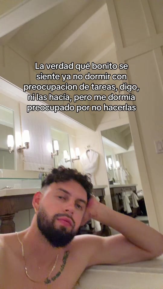 Post 6 by Julián on TikTok (video)