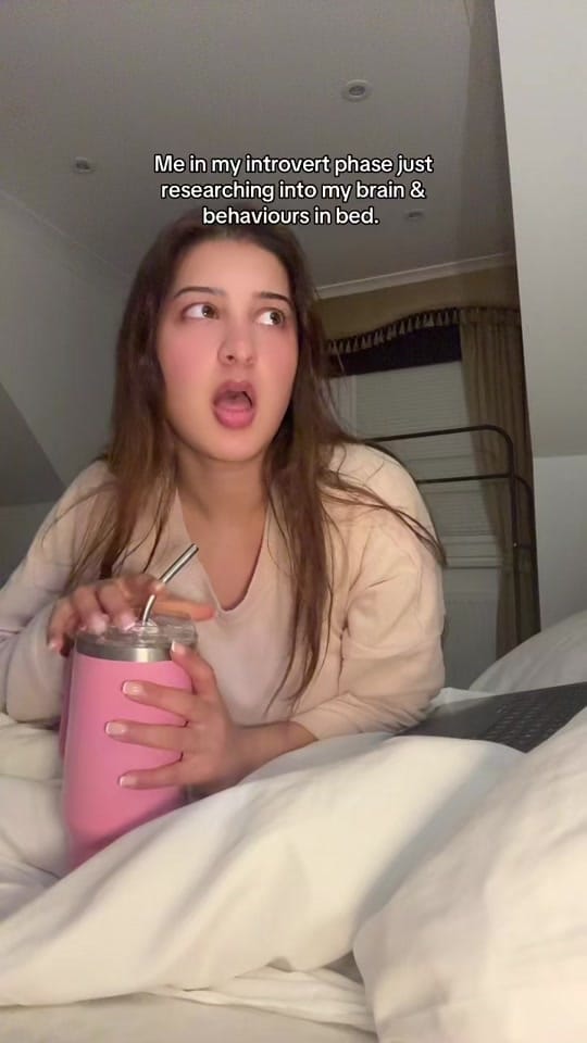 Post 6 by Mia Gill on TikTok (video)