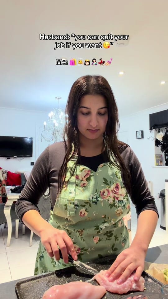 Post 2 by Mia Gill on TikTok (video)