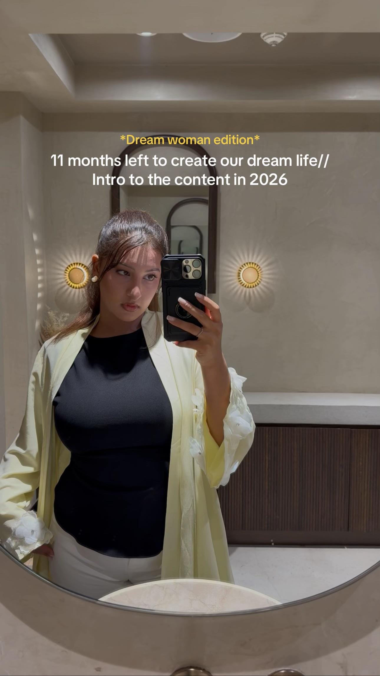 Post 5 by Mia Gill on TikTok (video)
