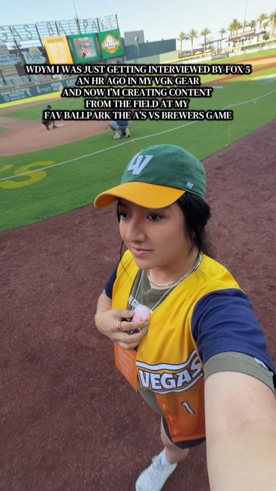 Post 4 by Stadium Food Girl, 🏟🍴👧 on TikTok (video)