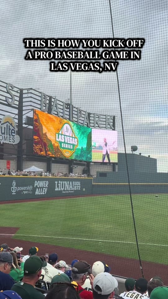 Post 1 by Stadium Food Girl, 🏟🍴👧 on TikTok (video)