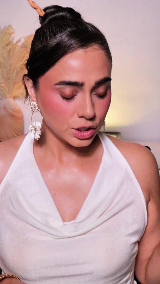 Post 4 by Evelyn Randhawa🪬 on TikTok (video)