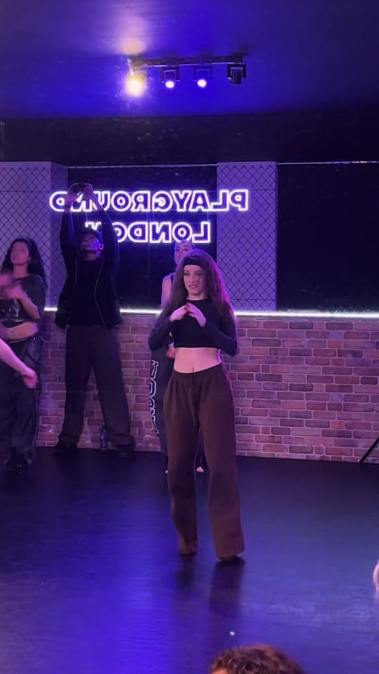 Post 2 by Maria on TikTok (video)