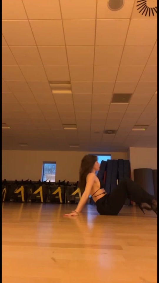Post 10 by Maria on TikTok (video)