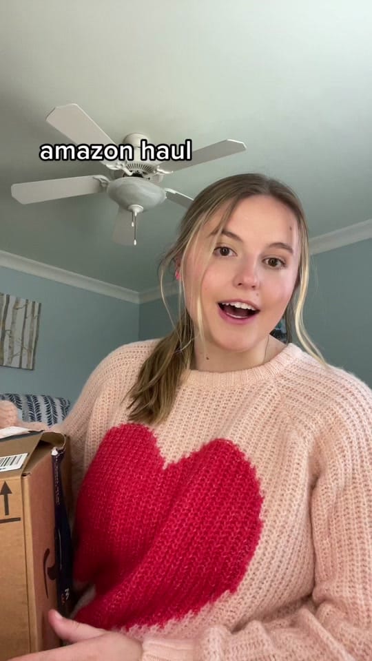 Post 4 by Tay on TikTok (video)