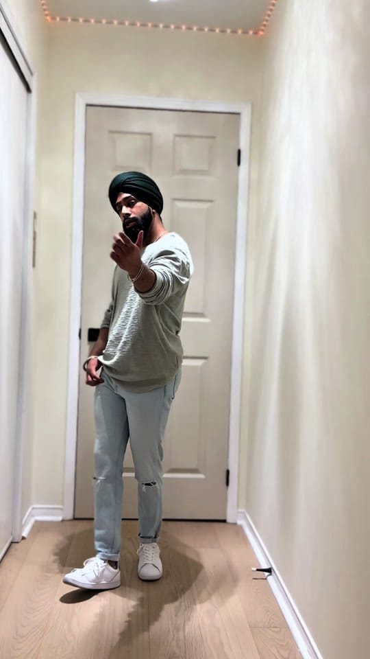 Post 2 by 𝑯𝒂𝒓𝒔𝒊 𝑺𝒐𝒅𝒉𝒊 on TikTok (video)