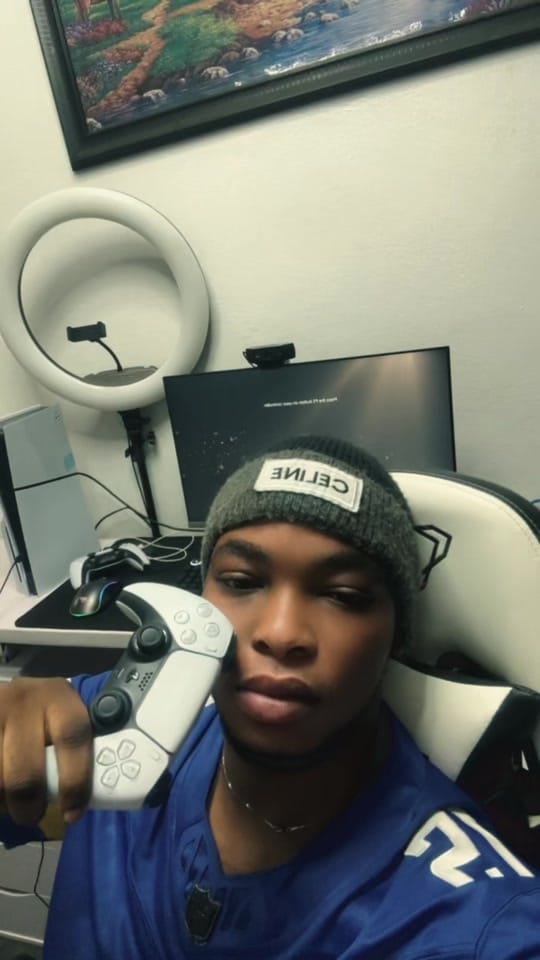 Post 6 by egyptianking65 on TikTok (video)