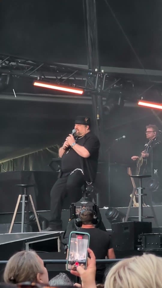 Post 7 by Radikal Zee on TikTok (video)
