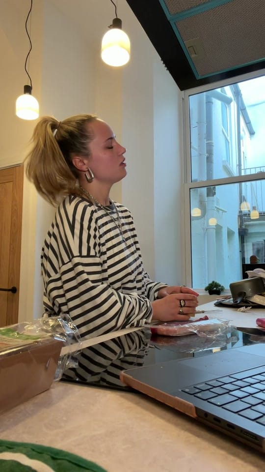 Post 1 by Mae Hill on TikTok (video)
