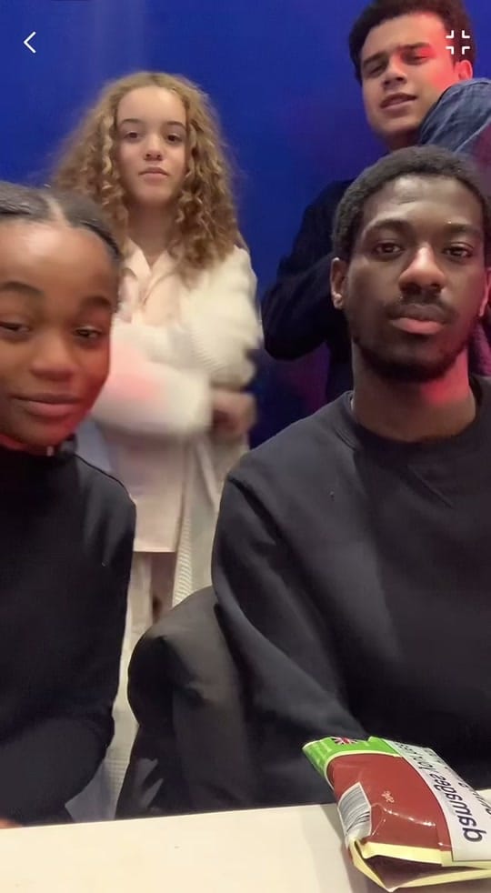 Post 9 by Mariaaa Almeidaaa on TikTok (video)