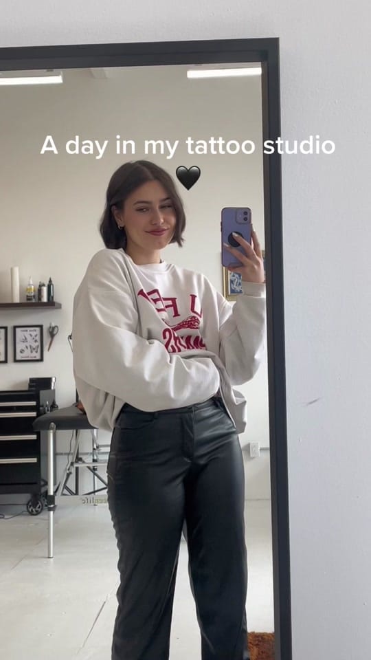 Post 5 by Lav4gurll on TikTok (video)