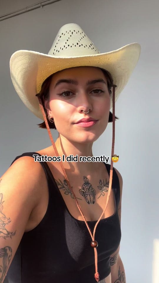 Post 2 by Lav4gurll on TikTok (video)