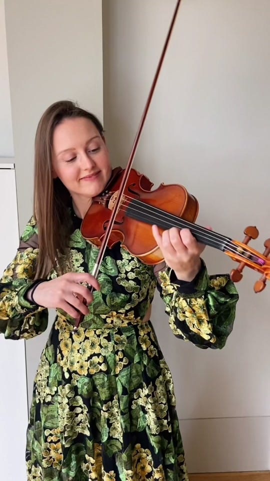 Post 10 by Leona on TikTok (video)