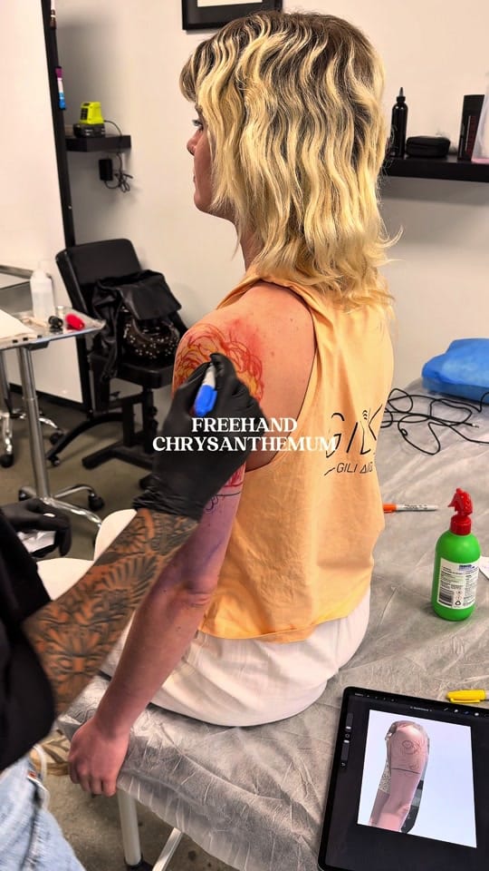 Post 1 by Stickswell on TikTok (video)