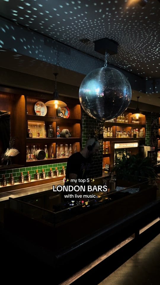 Post 10 by Madeleine le Bon on TikTok (video)
