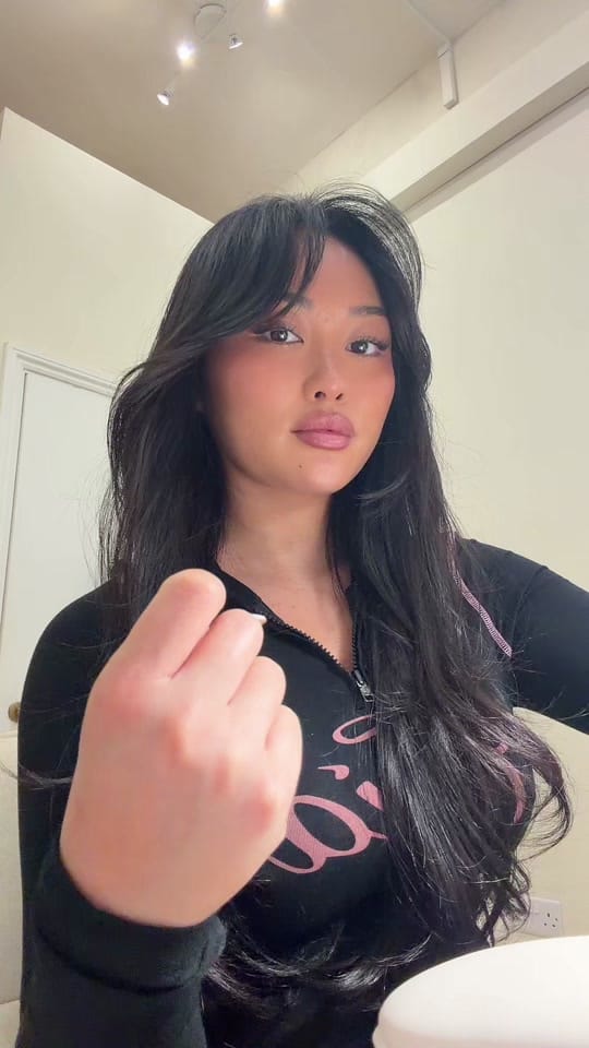 Post 6 by Annouveauriche on TikTok (video)