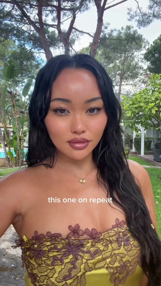 Post 3 by Annouveauriche on TikTok (video)