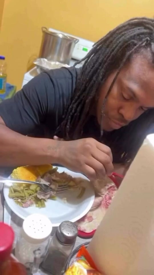 Post 8 by Kent 1️⃣8️⃣ on TikTok (video)