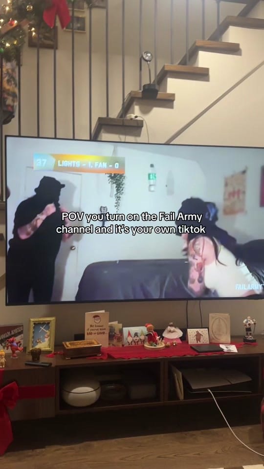Post 2 by Emily May Rose on TikTok (video)