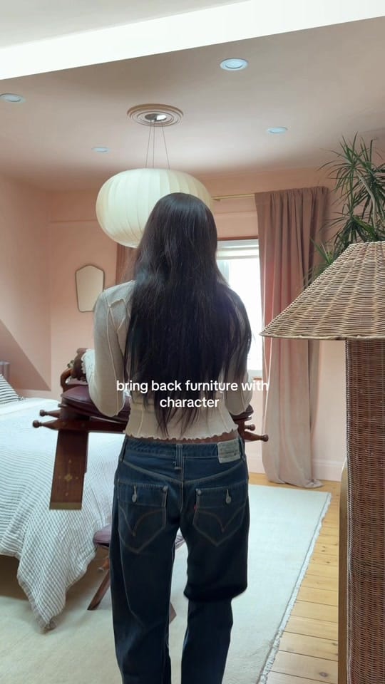 Post 9 by Elena on TikTok (video)