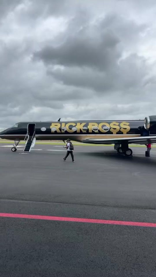 Post 10 by richforever_1 on TikTok (video)