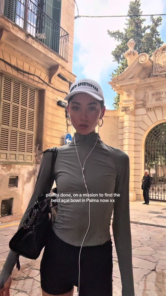 Post 1 by longlegswalking on TikTok (video)