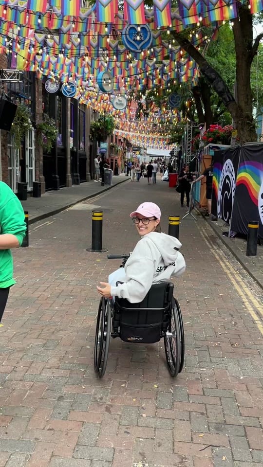 Post 4 by Ellie Henry on TikTok (video)